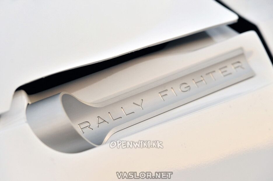 20-local-motors-rally-fighter-qs.jpg