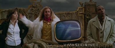 the_hitchhikers_guide_to_the_galaxy_2005_26.jpg